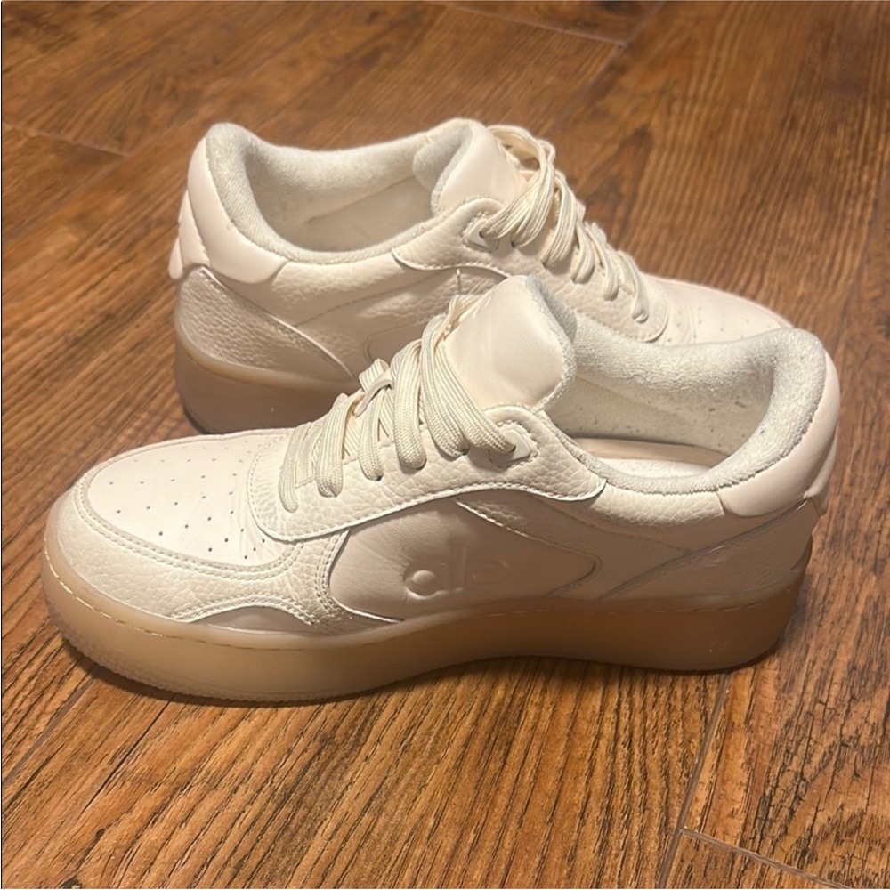 Alo sneakers